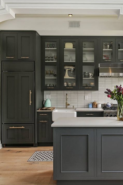 34 + Charcoal Gray Kitchen Cabinets ( Dark or Light) | Countertopsnews Charcoal Gray Kitchen, Charcoal Gray Kitchen Cabinets, Charcoal Kitchen, Dark Grey Kitchen Cabinets, Dark Gray Kitchen Cabinets, Gray Kitchen Cabinets, Dark Grey Kitchen, Traditional Kitchen Design, Gray Cabinets