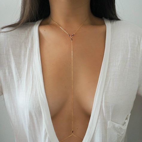 9cb67ffb59554ab1dabb65bcb370ddd9 Bridal Bustier, Gold Body Chain, Body Necklace, Gold Bodies, Gold Chains For Men, Diamond Solitaire Necklace, Solitaire Necklaces, Back Jewelry, Belly Chain