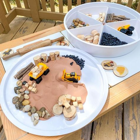 Sensory Play Toddlers, Toddler Sensory Bins, Construction Play, Sand Tray, Round Of Applause, Montessori Toddler Activities, Playdough Kits, Bazaar Crafts, Toddler Sensory