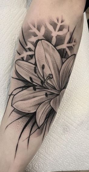 Mandala Lily Tattoo, Lily Knee Tattoo, Rose And Lilly Tattoos, Daylillies Tattoos, Lilly Tattoo Men, Star Gazer Lilly Tattoos, Realistic Lily Tattoo Design, Lily And Daisy Tattoo, Day Lily Tattoo