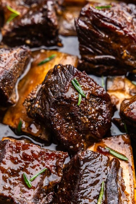 Classic Braised Beef Short Ribs Short Rib Recipes Oven, Braised Beef Short Ribs Recipe, Red Wine Braised Beef, Wine Braised Beef, Ribs Recipe Oven, Red Wine Braised Short Ribs, Wine Braised Short Ribs, Braised Beef Recipes, Cooking Short Ribs