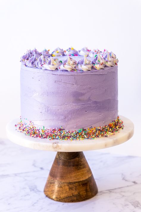 Vanilla Layer Cake Pastel Purple Cake, Purple Birthday Cake Ideas, Funfetti Cakes, Purple Birthday Cake, Vanilla Layer Cake, Purple Cakes Birthday, Bolo Minnie, Pearl Party, Buttercream Flower Cake