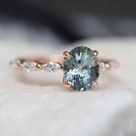 Photo Rose, Green Sapphire Engagement, Green Sapphire Engagement Ring, Green Sapphire Ring, Oval Diamond Ring, 14k Rose Gold Ring, Dream Engagement Rings, Classic Engagement Rings, Sapphire Engagement Ring