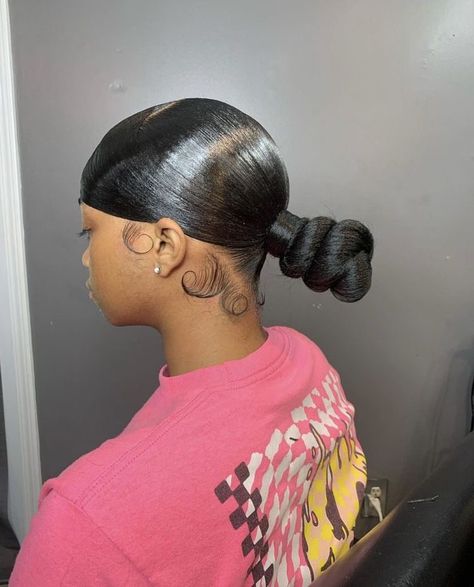 Low Sleek Bun, Black Hair Inspiration, Weave Ponytail Hairstyles, Sleek Ponytail Hairstyles, Black Ponytail Hairstyles, Quick Natural Hair Styles, Sleek Bun, Quick Weave Hairstyles, Braids Hairstyles Pictures