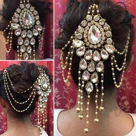 Matha Patti + hair broach ▪ #kyrastore♥️ Shop with @ethnic_corner__ ❤❤❤ ▪ You can book your order by dm us💬 ▪ whatsapp us - 9649299065… Forehead Jewelry, Hair Accessories Braids, Mang Tikka, Maang Tika, Braid Accessories, Matha Patti, Jewelry Kundan, Jewelry Pakistani, Peacock Pendant