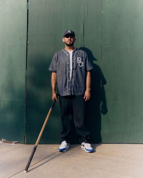 @reigningchamp new “Japan Indigo Series” collection revamps vintage baseball jerseys with Japanese denim. This six-piece lineup features cut and sewn pieces crafted from premium cotton denim, with Reigning Champ branding all over. Comments ⁉️ — Follow: @trendsetterstyle_ for Daily Fashion/Streetwear News, Trends, Drops & More!! - #ReigningChamp #JapanDenim #BaseballJerseys #FashionDrop #Trendsetterstyle Reigning Champ, Japanese Denim, Creative Packaging, Vintage Baseball, Fashion Streetwear, Baseball Jerseys, Daily Fashion, Streetwear Fashion, Men Casual