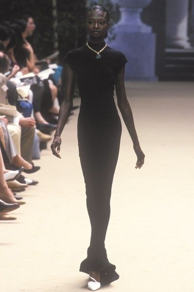 1998 Couture, Balmain Designer, Runway Fashion Couture, Original Supermodels, 90s Supermodels, Pierre Balmain, Original Fashion, Summer Outfit Inspiration, Spring Summer Outfits