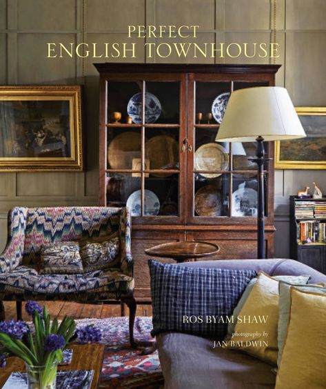 Fashion designer Gavin Waddell's Regency townhouse in Cheltenham - Perfect English Townhouse | House & Garden Classic English Interiors, English Townhouse, Contemporary Townhouse, English Country House Style, Urban Interior Design, English Country Cottages, English Farmhouse, Townhouse Interior, English Interior