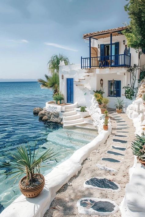 House On The Beach, Greece House, Greek House, Dream Life House, Dream Beach Houses, Dream Beach, Dream House Exterior, Alam Yang Indah, Pretty House