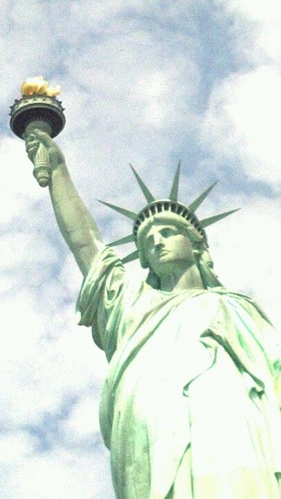 Finally saw June 2012!!  Beautiful!! Aesthetic Statue Of Liberty, Statue Of Liberty Aesthetic, Statue Of Liberty Wallpaper, Travel Filter, Fall Filter, Liberty Wallpaper, Aesthetic Statue, Nyc Wallpaper, Statue Of Liberty New York