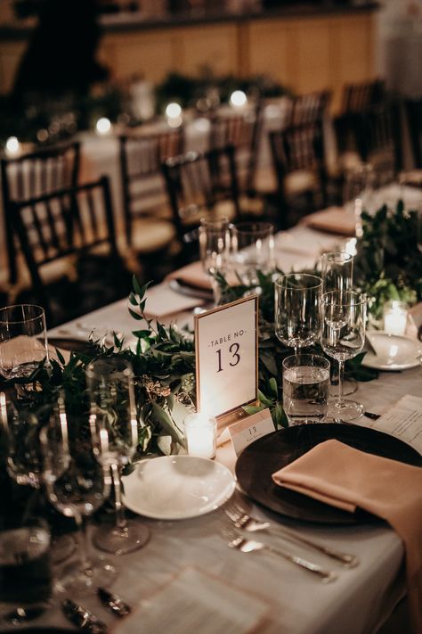 Indoor Classic Wedding, Masculine Wedding Reception, Reception Photo Inspiration, Wedding Table Photo Ideas, Uneven Wedding Party Ceremony, Wedding Reception Venues Indoor Elegant, Low Exposure Wedding Photos, Classic Wedding Outdoor, City Wedding Ceremony