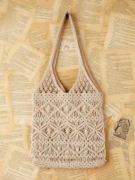 Vintage crochet macrame handbag. Macrame Handbag, Dreamcatcher Diy, Pola Macrame, Vintage Macrame, Macrame Purse, Vogue Knitting, Crochet Vintage, Macrame Knot, Crochet Bags Purses