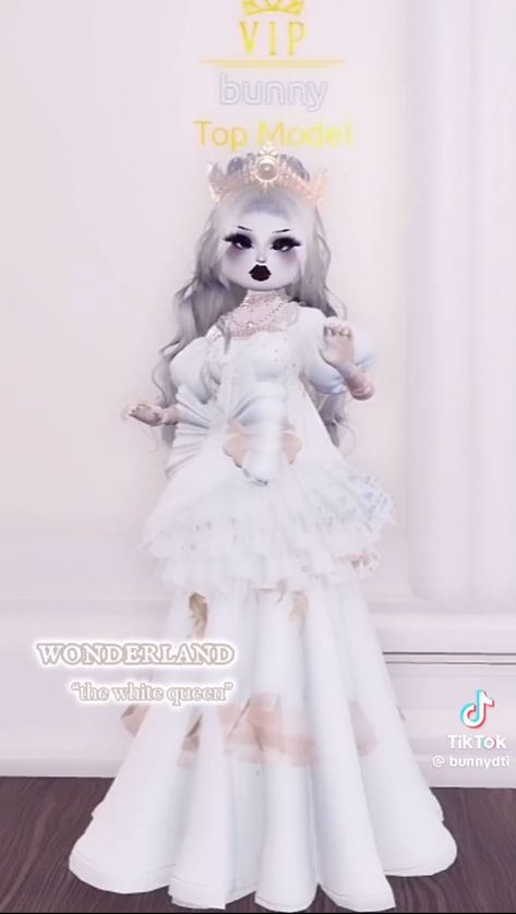 Alice In Wonderland Dress To Impress, Alice In Wonderland Dress, Wonderland Dress, Crazy Day, Dti Outfits, Ghost Pictures, White Queen, Alice In Wonderland, Day Dresses