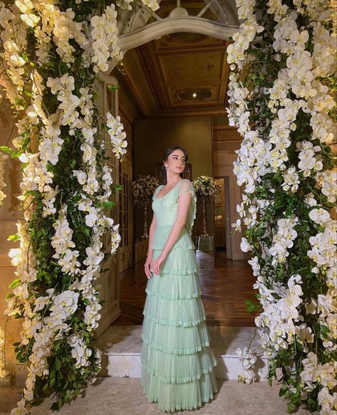 https://instagram.com/fefejunghaus?utm_medium=copy_link on insta Old Money Dress, Money Dress, Debutante Ball, Green Dresses, Fairytale Dress, Prom Outfits, Prom Wedding, Lovely Dresses, Old Money