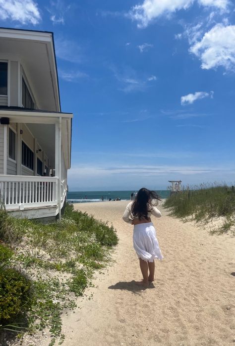 📍wrightsville beach, nc Mallory Aesthetic, Coastal Granddaughter Style, Coastal Granddaughter Outfits, Obx Nc, Carolina Beach Nc, Wrightsville Beach Nc, Beach Road Trip, Nc Beaches, England Summer