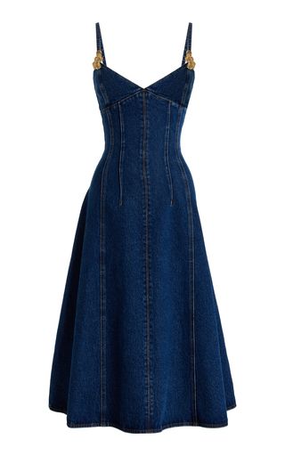 MODA OPERANDI: OSCAR de la RENTA Denim Dress… Cocktail Dress Yellow, Fashion Design Patterns, Denim Midi Dress, Elegant Feminine, Everyday Fashion Outfits, Floral Denim, Maxi Slip Dress, Denim Details, Warm Outfits