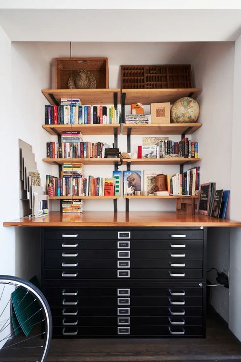 Small Art Studio Ideas, Brutalist Apartment, Neat Room, Rose Office, Flat File Cabinet, Melbourne Apartment, Small Space Inspiration, Miniature Home, Flat File