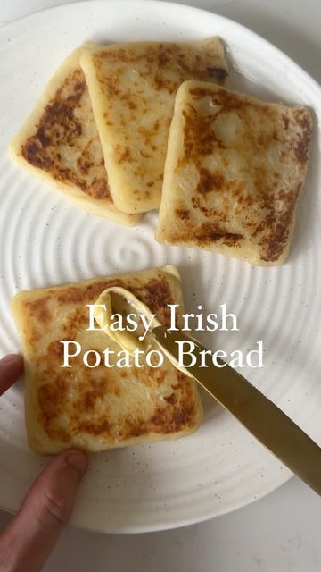 Potato Farls, Pan Potatoes, Irish Potato Bread, Potato Galette, Irish Potato, Fried Potato, Irish Potatoes, Traditional Breakfast, Potato Bread