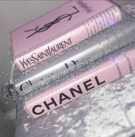 Rich Pink Aesthetic, Chanel Aesthetic Pink, Pink Designer Aesthetic, Pink And Grey Aesthetic, Profumo Victoria Secret, Stile Blair Waldorf, Baby Pink Aesthetic, Gray Aesthetic, Picture Collage Wall