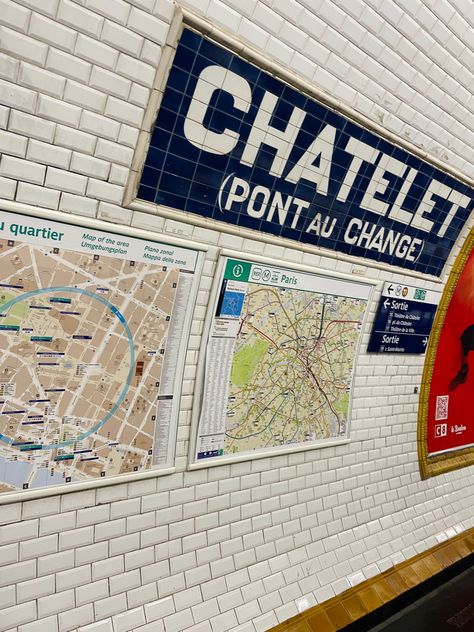 #paris #france #chatelet #subway #train #aesthetic #pinterest Subway Train Aesthetic, Paris Subway, Train Aesthetic, Air Ship, Train Map, Subway Train, Paris Map, Aesthetic Pinterest, Paris France