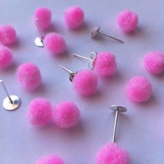 Diy Pom Pom Earrings, Pom Earrings Diy, Pom Pom Jewelry, Pompom Earrings, Pom Pom Necklace, Diy Earrings Easy, Earrings Diy Handmade, Pom Earrings, Pom Pom Earrings