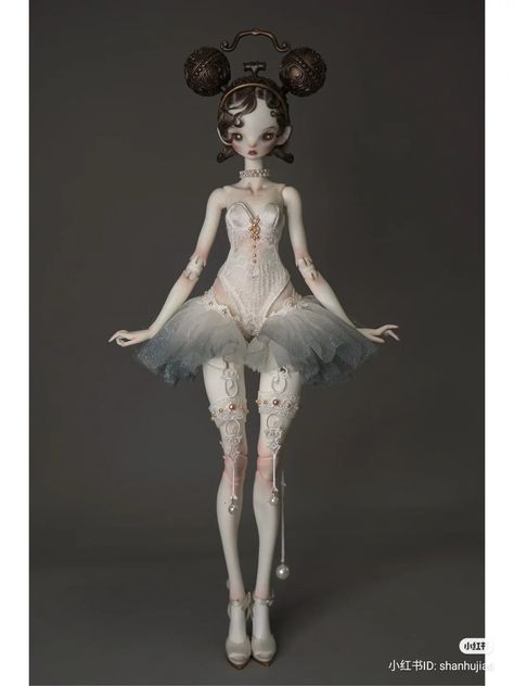 Porcelain Doll Dnd Character, Porcelain Bjd Doll, Ballet Character Design, Porcelain Character Design, Doll Character Design, Ballet Character, Doll Oc, Doll Poses, Bjd Outfits