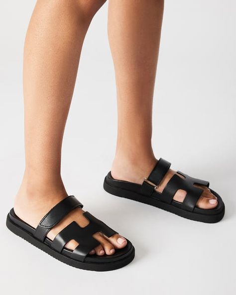 The Mayven Black Leather Sandals can be dressed up or down! They double in comfort and style!🖤 Black Leather Sandals, Beauty Gifts, Beauty Gift, Leather Sandals, Black Leather, Dress Up, Sandals, Canning, Leather