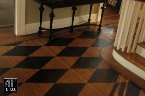 SOUTH ORANGE DIAMOND HARLEQUIN EBONY & WALNUT GLAZED WOOD FLOOR ENTRYWAY Stenciled Floors, Staining Wood Floors, Floor Medallion, Painted Wood Floors, Primitive Living Room, Entryway Flooring, Floor Painting, Wooden Living Room, Dining Room Floor