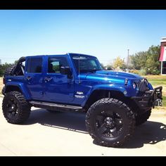 Hydro Blue Jeep Wrangler, Blue Jeep Wrangler, Badass Jeep, Blue Jeep, Super Images, Hors Route, Electrical Diagram, Bug Out Vehicle, Jeep Cj7