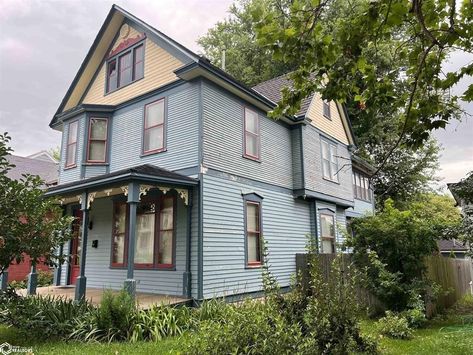 Cheapish Circa 1880 Glorious Victorian Home For Sale in Iowa $176K - Old Houses Under $50K Victorian Style House, 3 Season Room, Garage Dimensions, Crown Moldings, Old Houses For Sale, Sold Home, Bedroom Fireplace, Granite Countertops Kitchen, 3d Tour