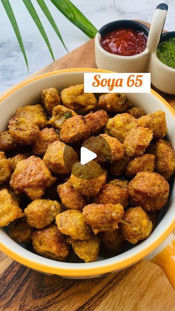 Soyabean Chunks Recipe, Soya Chunks Recipe, Soya Chunks, Indian Appetizers, Ginger Garlic Paste, Deep Fry, Green Chutney, Corn Flour, Soya Bean