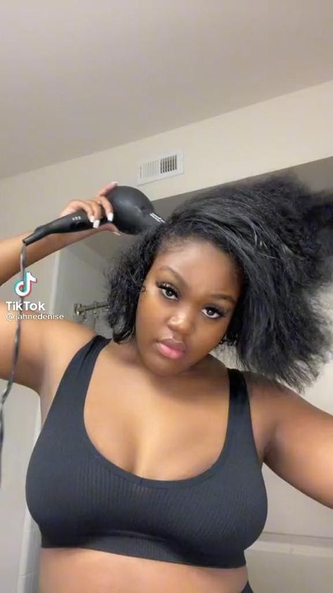 Cabello Afro Natural, Pressed Natural Hair, Flat Iron Hair, Silk Press Natural Hair, Twisted Hair, Iron Hair, Flat Iron Hair Styles, Natural Hair Styles Easy, Dope Hairstyles