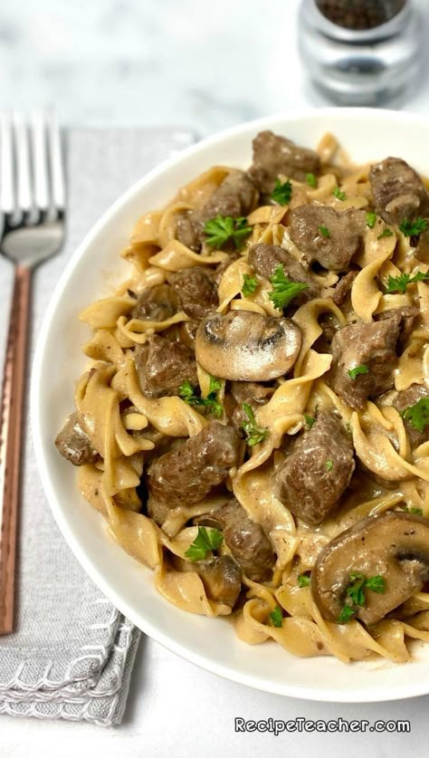 The best recipe for classic beef stroganoff made in your Instant Pot. All ingredients cook to creamy, delicious, beefy perfection right in your favorite pressure cooker. #beef #stroganoff #instantpot #dinnerrecipe #recipe Steak Stroganoff, Instant Pot Beef Stroganoff, Best Beef Stroganoff, Beef Stroganoff Recipe, Potted Beef, Stroganoff Recipe, Insta Pot, Instant Pot Dinner Recipes, Savory Sauce