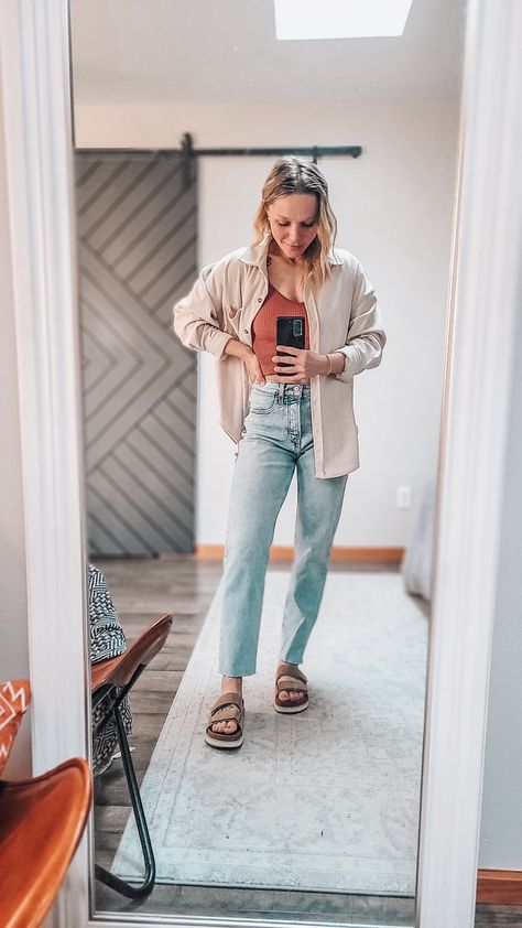 Birkenstock outfit, mom Jean outfit, straight leg Jean outfit, fall outfit, corduroy shirt outfit Corduroy Button Up Outfit, Corduroy Shirt Outfit, Birkenstock Platform, Corduroy Outfit, Button Up Outfit, Fall Fashion Inspiration, Birkenstock Outfit, Jean Outfit, Fall Fit