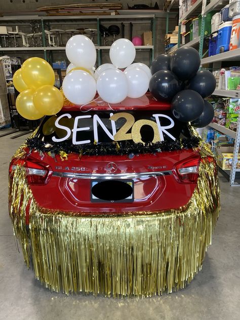 Senior Grad Car Decor, Car Decor Ideas, Prom Car, Diy Graduation Decorations, Graduation Party Pictures, High School Graduation Pictures, Window Paint, Graduation Party High, Masquerade Theme