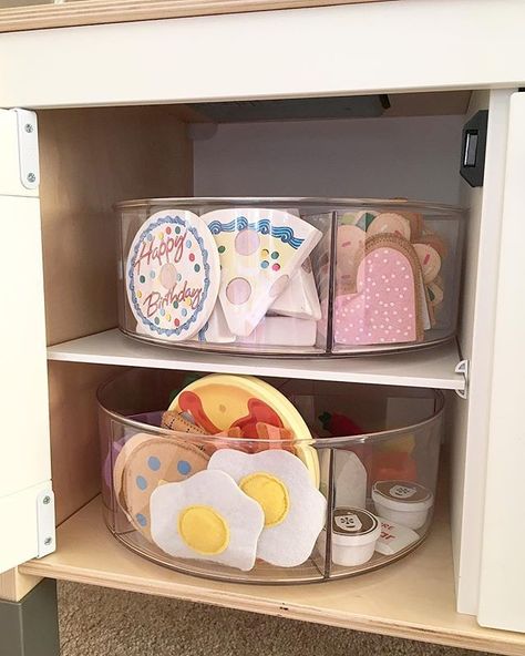 Food Storage Pantry, Toy Room Organization, Play Kitchen Food, Ikea Play Kitchen, Pantry Organization Ideas, Baby Playroom, Storage Pantry, Basement Playroom, Play Kitchens