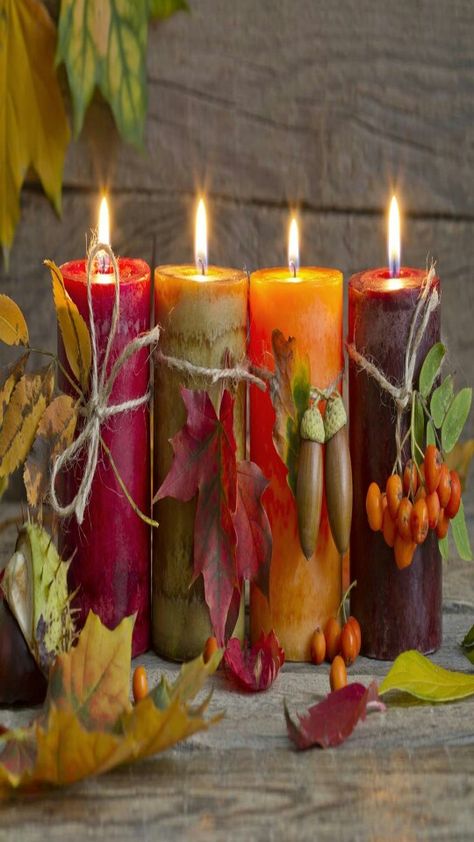 Autumn candles Ormanlık Alan, Thanksgiving Candles, Autumn Candle, Candle In The Wind, Autumn Decorating, Candle Displays, Autumn Crafts, Fabulous Fall, Deco Floral