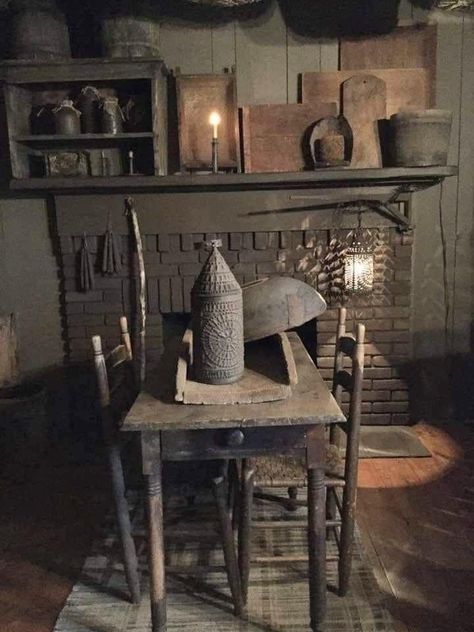 Primitive Fireplace, Tattoos Outdoors, Colonial Dining Room, Primitive Dining Room, Animals Tattoos, Primitive Dining Rooms, Primitive House, Primative Decor, Art Humor