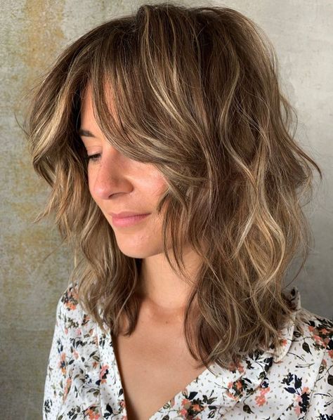 The Modern Shag Haircut, Short Shag With Bangs Thick Hair, Modern Shag Haircuts Medium, Modern Shag Haircuts, Swag Hairstyles, Shag Bob, Wavy Shag, Modern Shag Haircut, Modern Shag