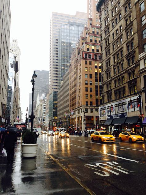 On rainy days like today, I miss living in the city. NYC rainy day Rainy Days In New York, Nyc Rainy Day, Rainy New York City, Rainy Day Nyc, New York City Rainy Day, New York City Rain, Big City Aesthetic Daytime, Rainy Day In The City, Rainy Nyc