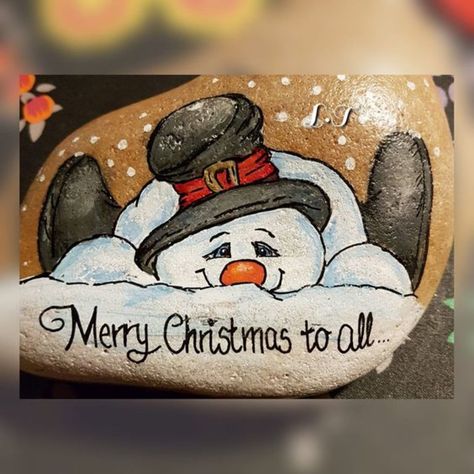 Crafts For Gifts, Art Pierre, Rock Painting Ideas, Stone Art Painting, Christmas Rock, Painted Rocks Craft, Crafts Easy, Snowman Painting, Rock Painting Patterns