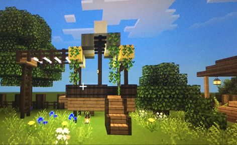 Minecraft Playground Ideas, Playground Minecraft, Minecraft Park Idea, Minecraft Playground, Angry Hamster, Minecraft Park, Minecraft Cottagecore, Building Hacks, Minecraft Village