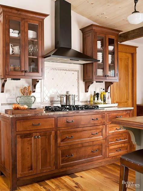 Cabinetry Diy, Alder Cabinets, Light Wood Kitchens, Handmade Cabinets, Small Kitchen Layouts, Kabinet Dapur, Traditional Kitchen Design, Farmhouse Kitchen Cabinets, New Kitchen Cabinets