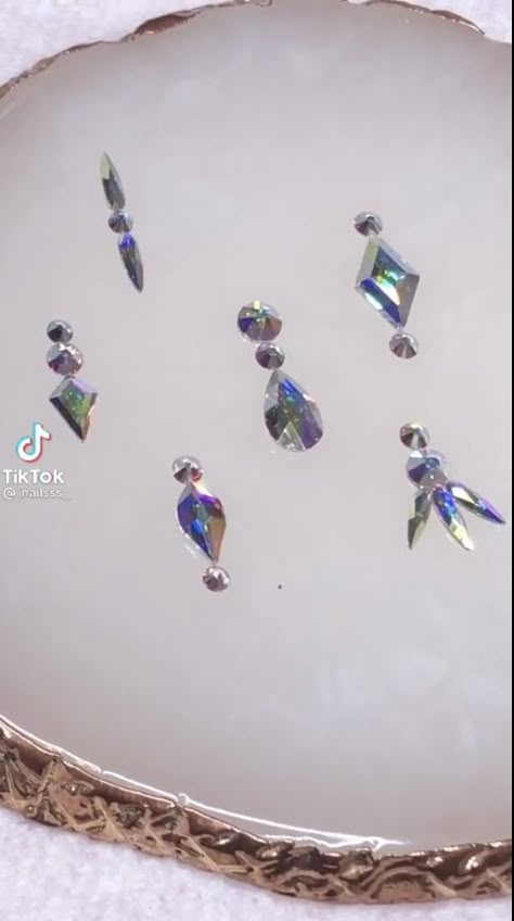 Gem Placement On Nails Short, Rhinestone Placement On Nails Simple, Rhinestone Nail Designs Pattern, Rhinestone Nail Placement Ideas, Gem Designs On Nails, Nail Stone Design Rhinestones, Rhinestone Nail Placement, Rhinestone Designs Pattern Nails, Stone Placement On Nails