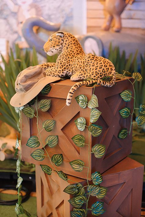 Safari Boy Party Inspiration | Philippines Mommy Family Blog Adult Safari Party, African Safari Party, Jungle Theme Decor, Safari Themed Birthday Party, 1st Birthday Decorations Boy, 1st Birthday Cookies, Animal Themed Party, Safari Theme Birthday Party, Jungle Theme Birthday Party