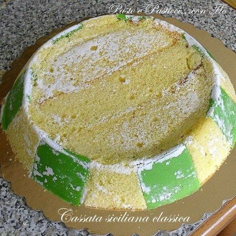 Dopo aver postato le ricette delle cassate al forno vi mostro adesso un tutorial per preparate da soli in casa la famosa cassata s… | Ricette dolci, Dolci, Dolcetti Cream Puff Recipe, Italian Cake, Torte Cake, Cake Decorating Kits, Sicilian Recipes, Pastry Art, Sweet Cakes, Sweets Recipes, Yummy Food Dessert