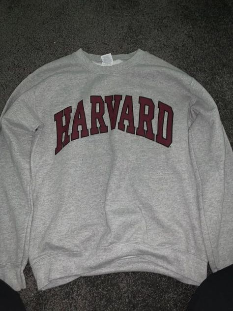 Harvard Sweater, Harvard Hoodie, Harvard Sweatshirt, Lexie Grey, 90s Fashion Men, Yennefer Of Vengerberg, College Aesthetic, Jumper Outfit, Joggers Outfit