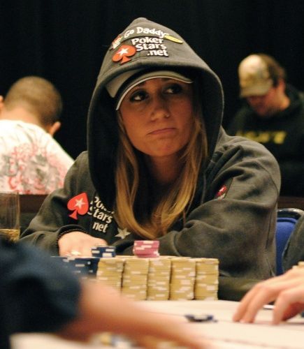 Pokerstar. Lynn Gilmartin, Vanessa Rousso, Poker Girl, Poker Party, Poker Night, Gambling Quotes, Gambling Party, Gambling Humor, Poker Face