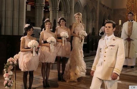 gossip girl blush bridesmaid's dresses -from Vera's David's bridal collection! Blair Waldorf Wedding, Gossip Girl Wedding, Mode Gossip Girl, Estilo Gossip Girl, Vera Wang Bridesmaid, Serena Dress, Vera Wang Wedding, Wedding Dresses Vera Wang, Maid Of Honour Dresses