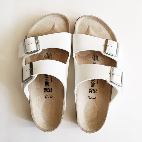 Arizona Summer, Arizona Birkenstock, Birkenstock White, Birkenstock Arizona, New Job, White Style, Shoe Game, White Leather, Birkenstock